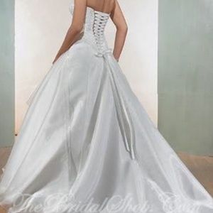 Maggie Sottero White Strapless A Line Dress, Size 0